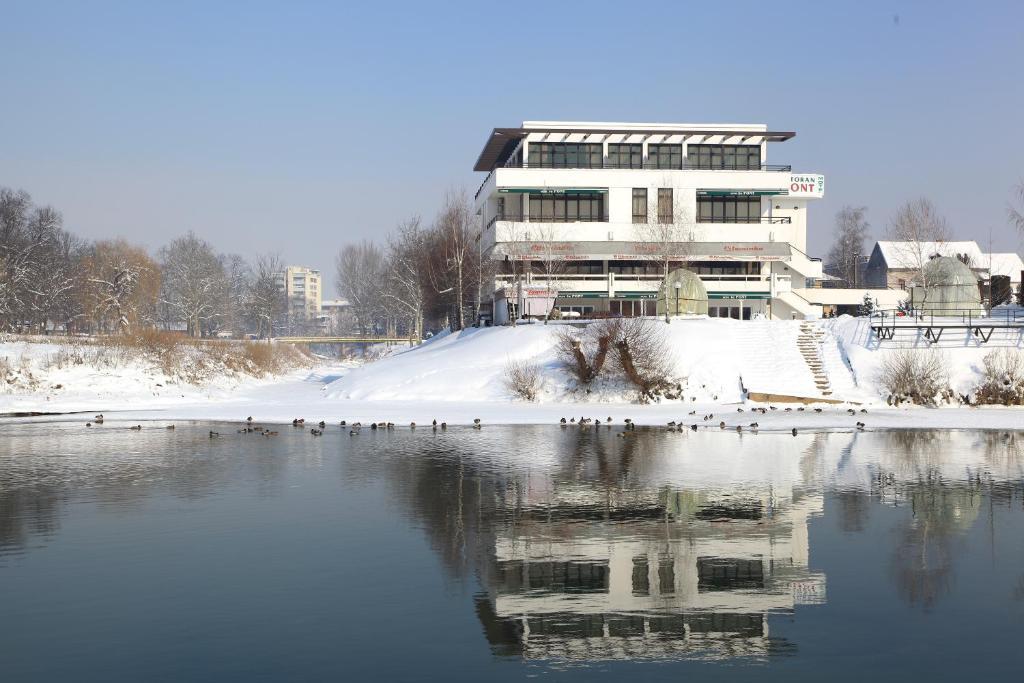 Hotel Le Pont Prijedor Exterior foto